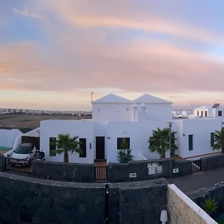 Laura 31 Playa Blanca (adults Only) Alloggio in famiglia *